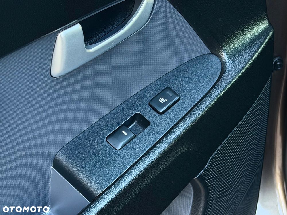 Kia Sportage 1.6 GDI Business Line L 2WD - 35