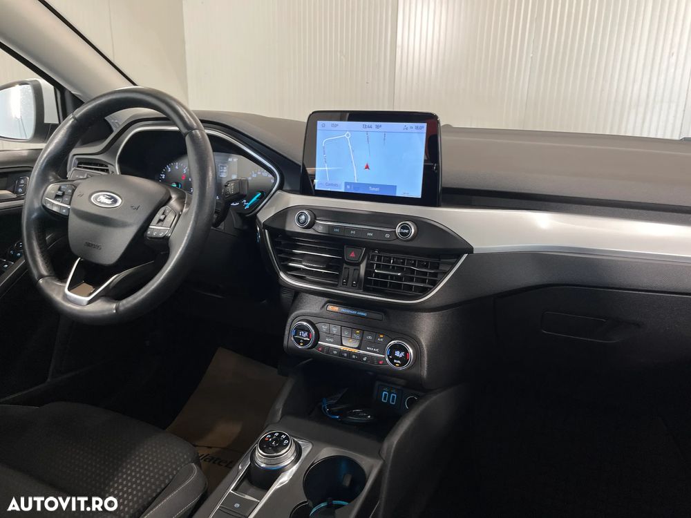 Ford Focus 1.0 EcoBoost Trend Edition - 9