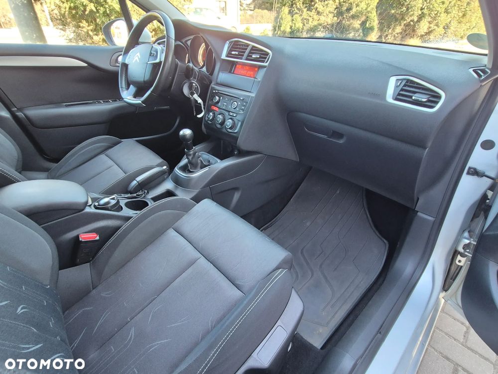 Citroën C4 VTi 120 Attraction - 32