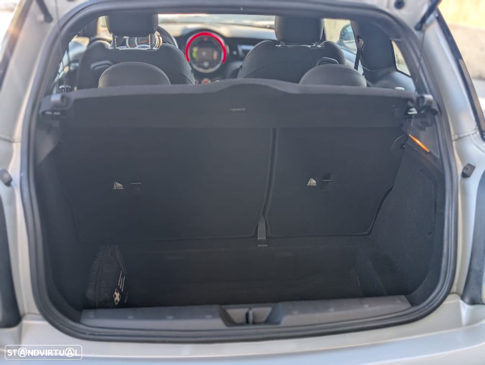 MINI 3 Portas Cooper D - 18