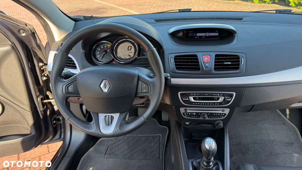 Renault Megane TCe 180 Luxe - 25