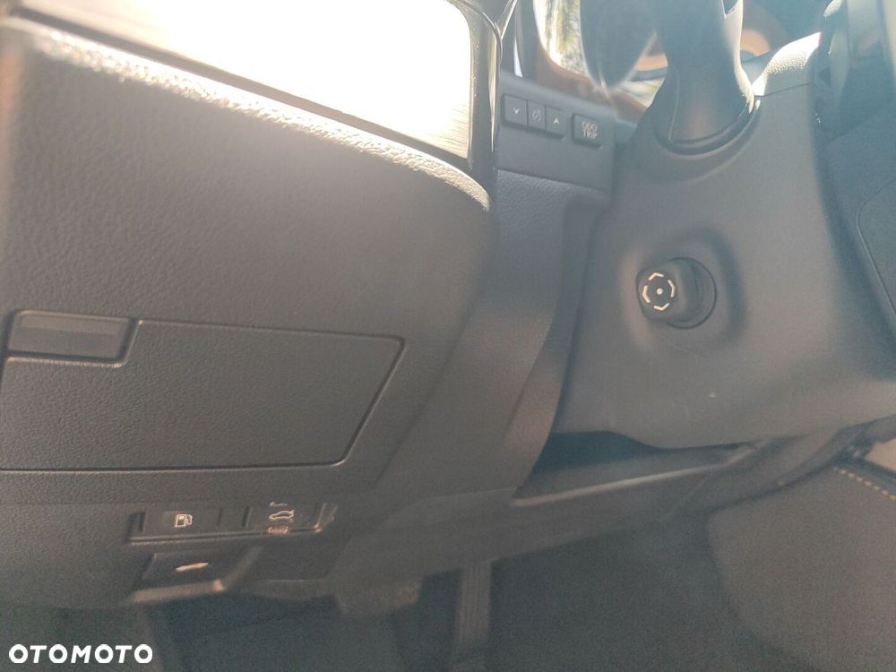 Lexus ES 300h Business Edition - 24