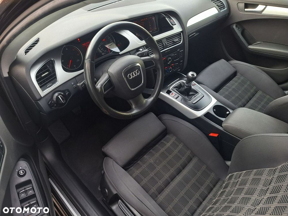 Audi A4 Allroad - 12