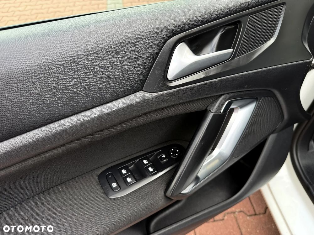 Peugeot 308 1.6 BlueHDi Business Line S&S - 26