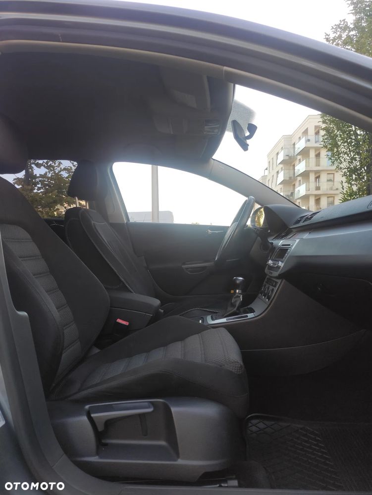 Volkswagen Passat 2.0 TDI Comfortline - 20
