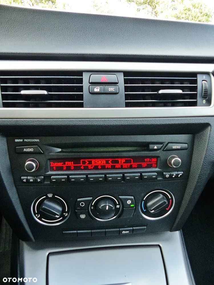 BMW Seria 3 320i Edition Exclusive - 30