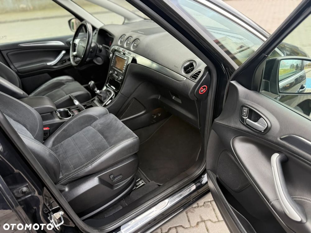 Ford S-Max 2.0 TDCi DPF Titanium X - 27