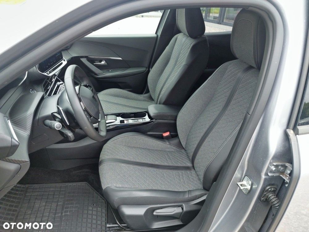 Peugeot 2008 - 9