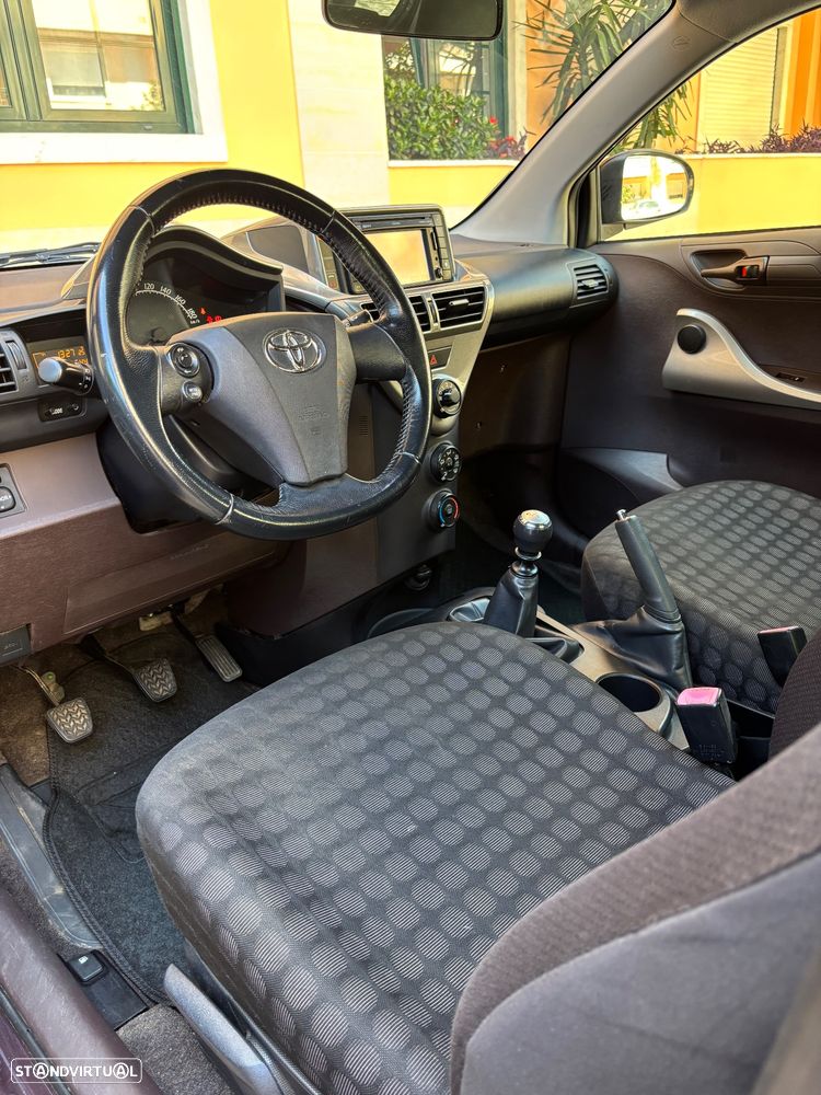 Toyota iQ 1.0 VVT-i 2 NAVI+Bluetooth - 7