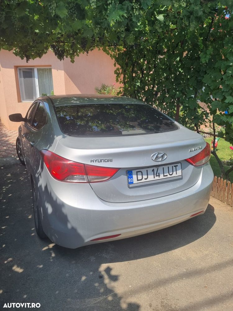 Hyundai Elantra 1.6 MPi - 2