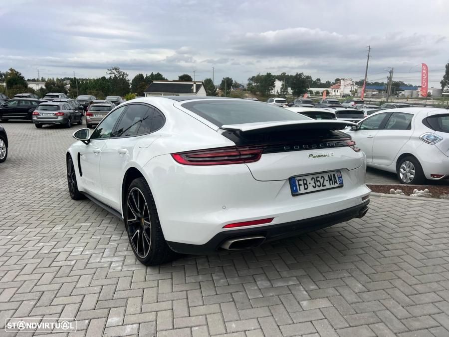 Porsche Panamera 4 E-Hybrid - 3