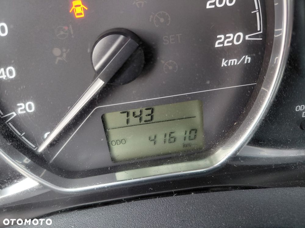 Toyota Yaris 1.0 VVT-i - 17
