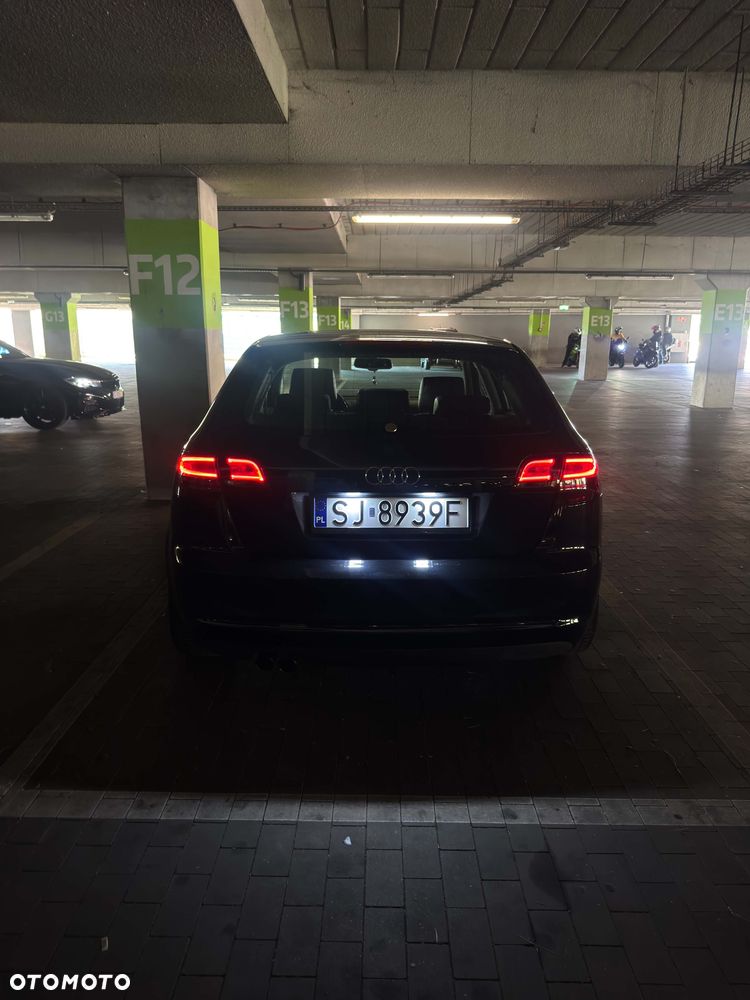 Audi A3 Sportback 2.0 TDI DPF Ambiente - 8