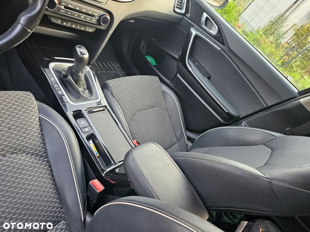 Kia XCeed 1.5 T-GDI L Business Line - 6