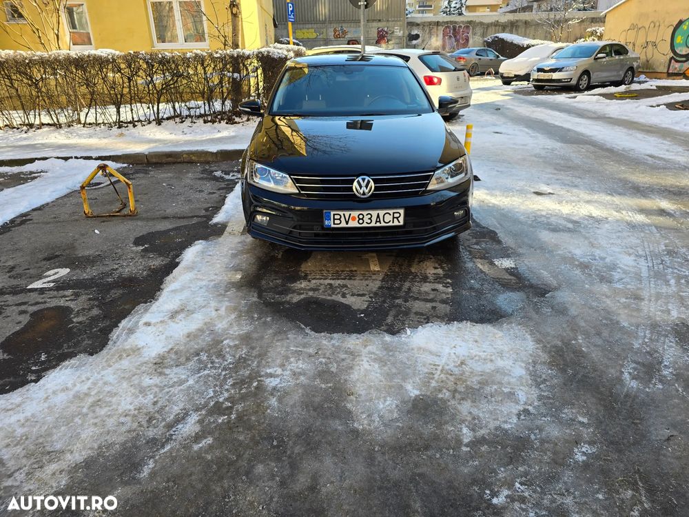 Volkswagen Jetta 2.0 TDI DSG Highline - 17