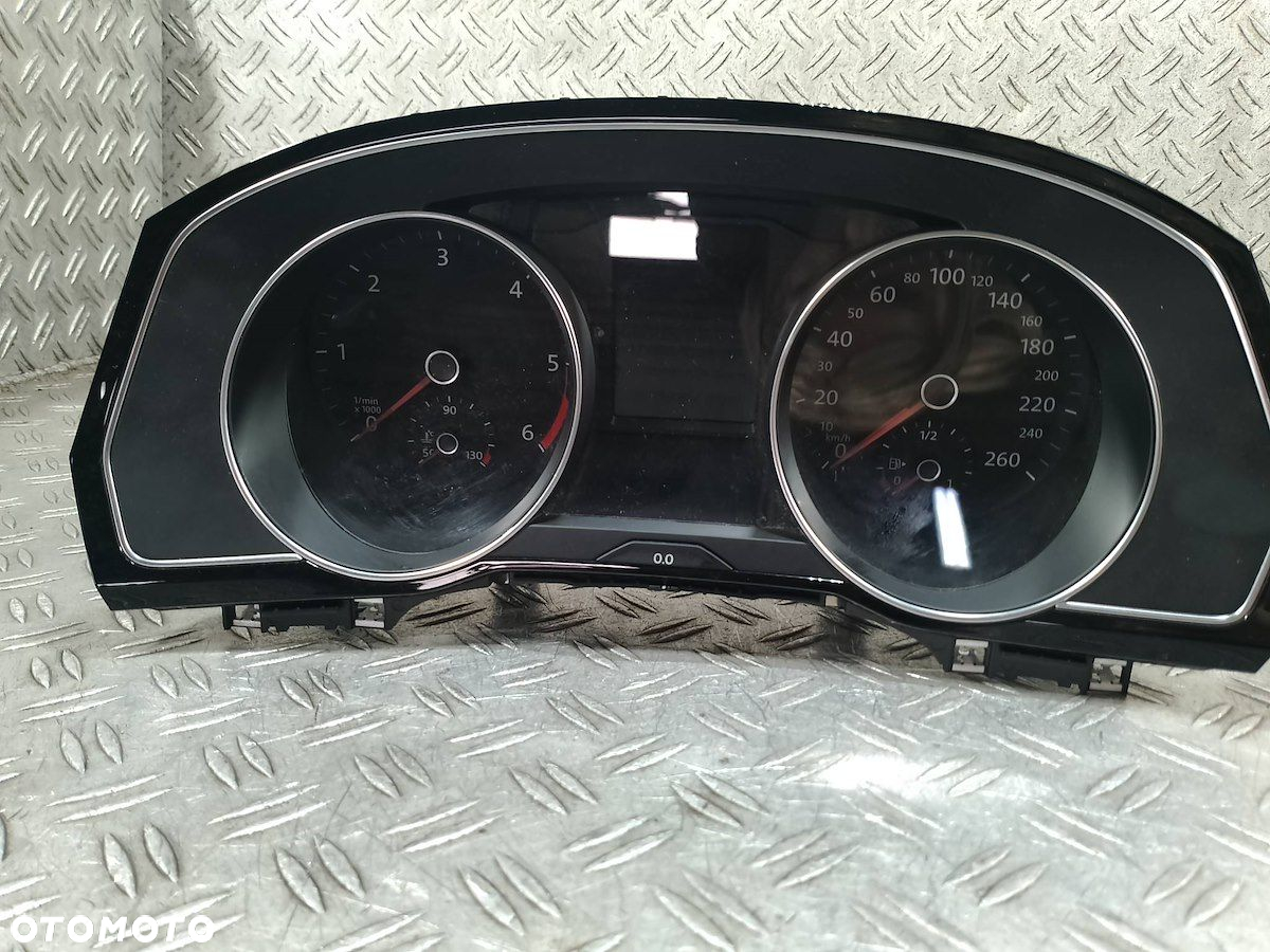 LICZNIK VW PASSAT B8 3G0920751D 2.0 TDI - 8