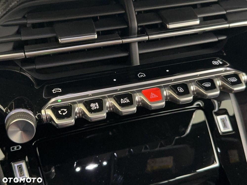 Peugeot 2008 - 31