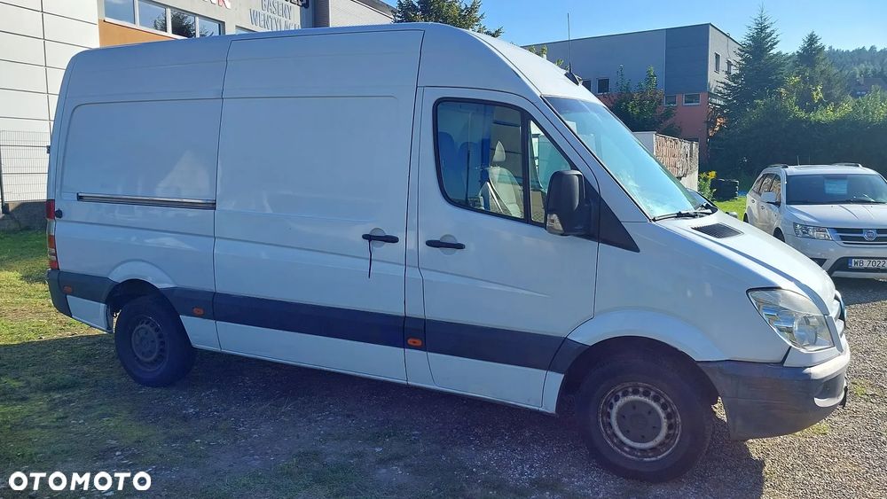 Mercedes-Benz Sprinter - 2