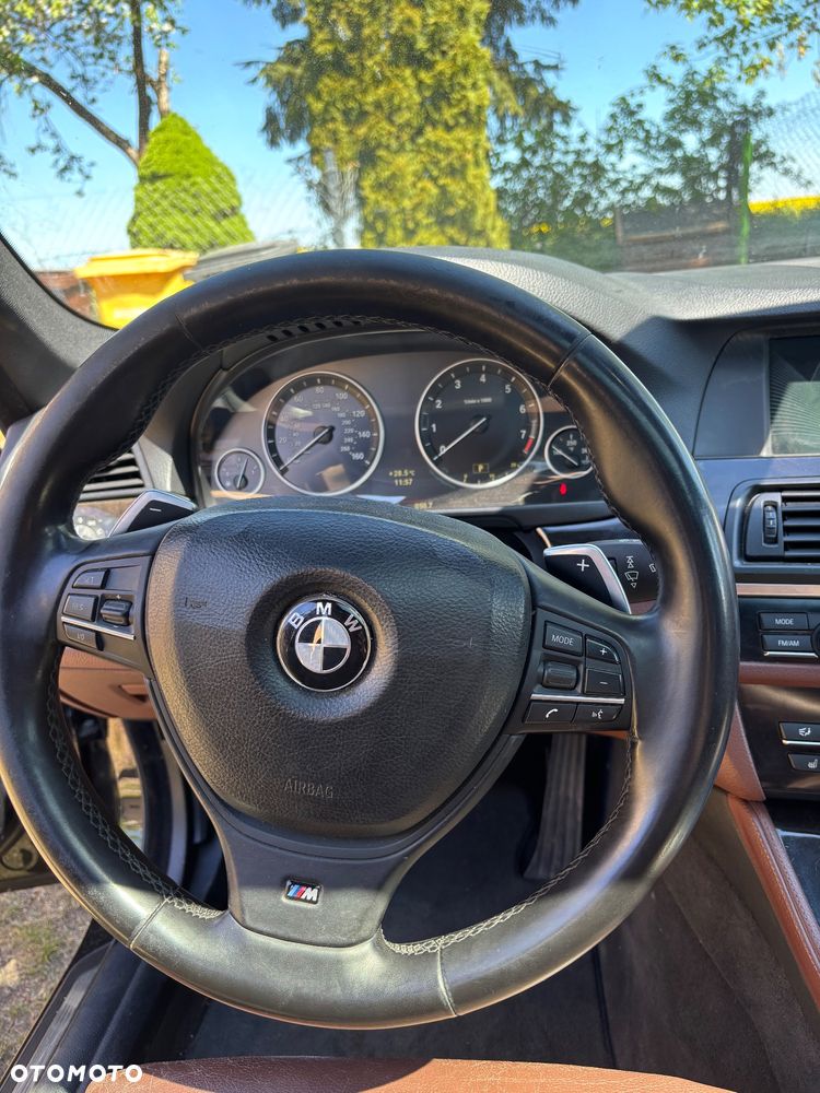 BMW Seria 5 535i Sport-Aut - 22