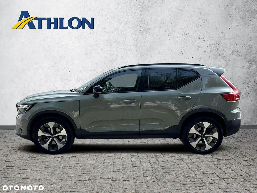 Volvo XC 40 B4 Plus Dark - 2