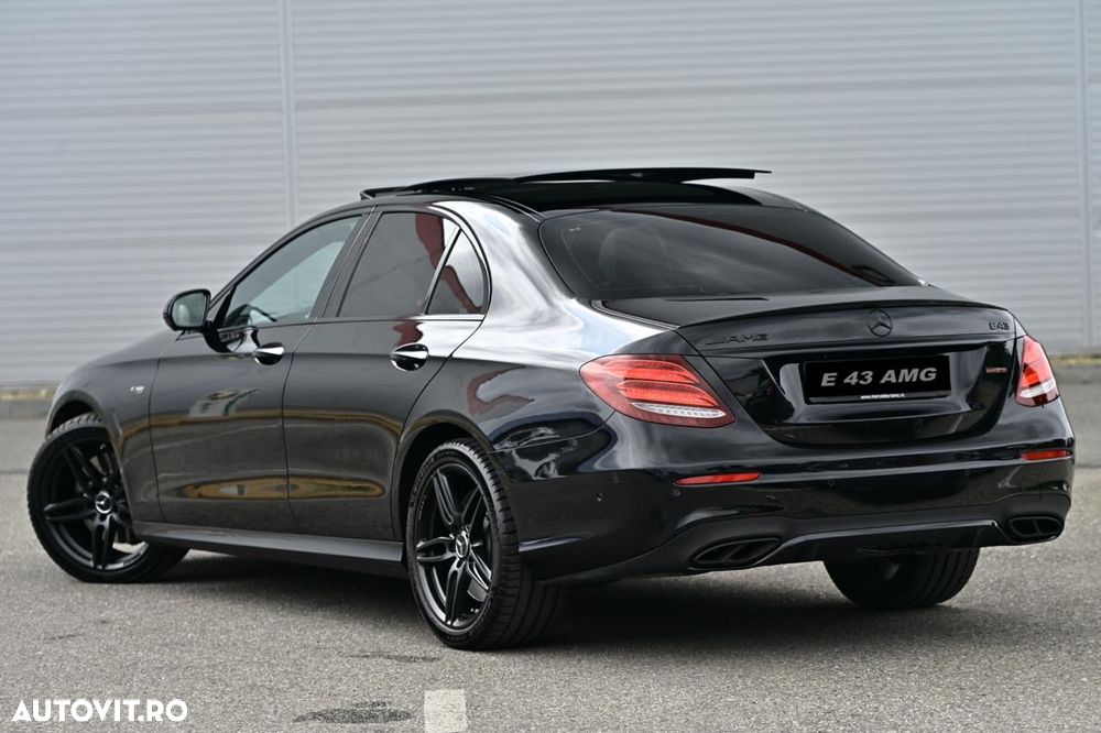 Mercedes-Benz E - 11