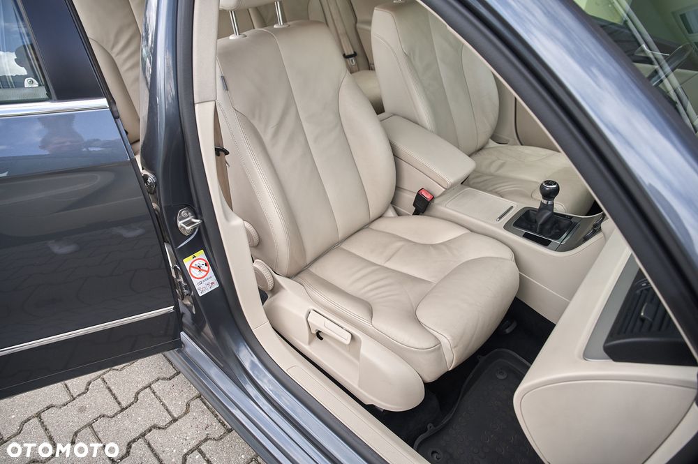 Volkswagen Passat - 29
