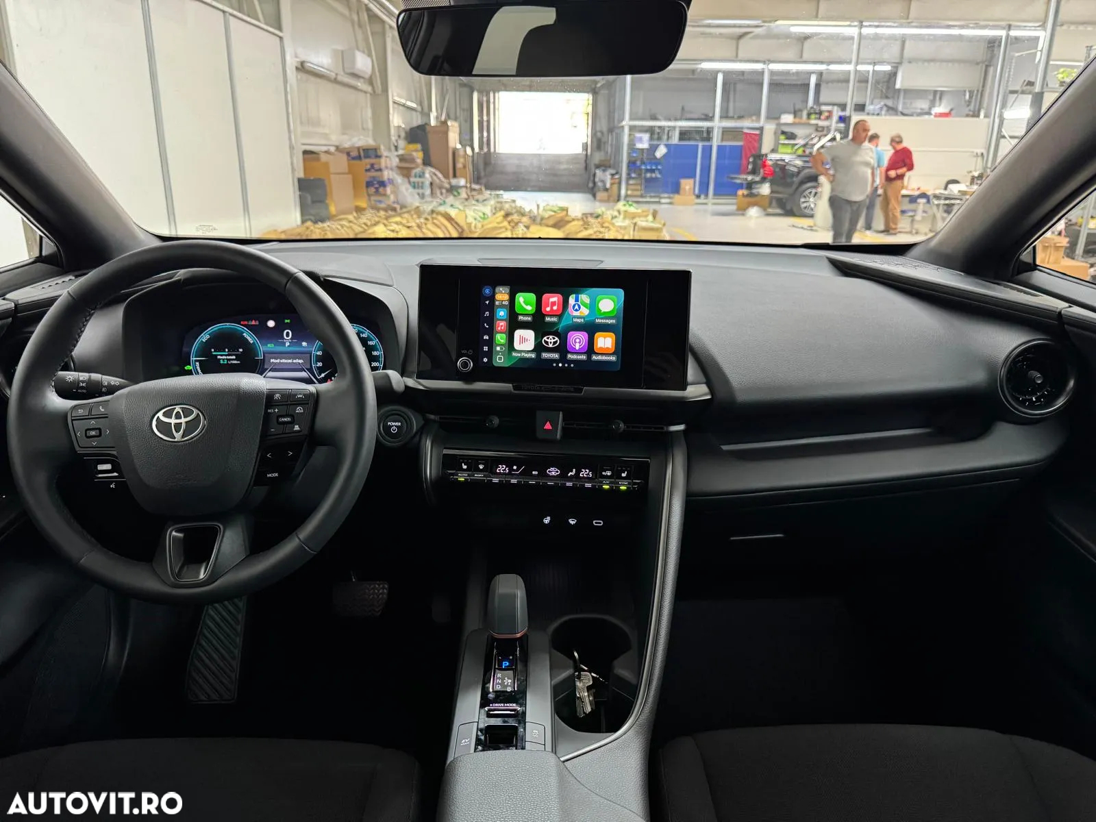 Toyota C-HR 1.8 HEV 140 CP 4x2 CVT Dynamic - 12