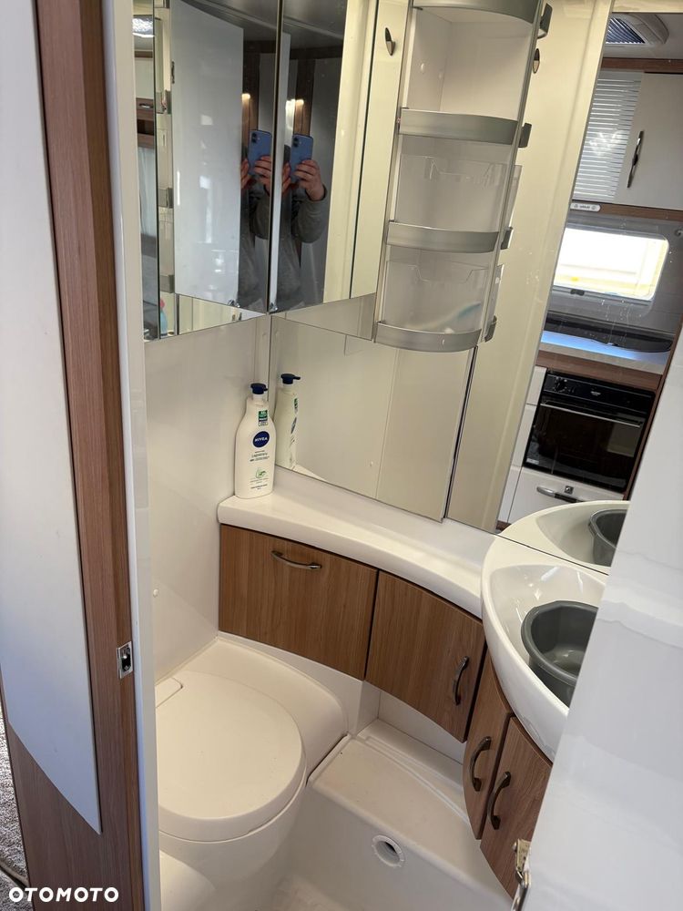 Hobby De luxe 650 - 12