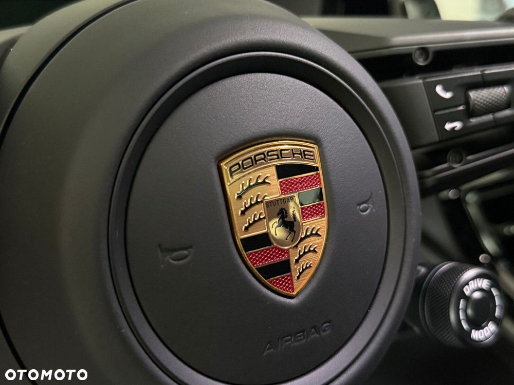 Porsche Panamera - 22