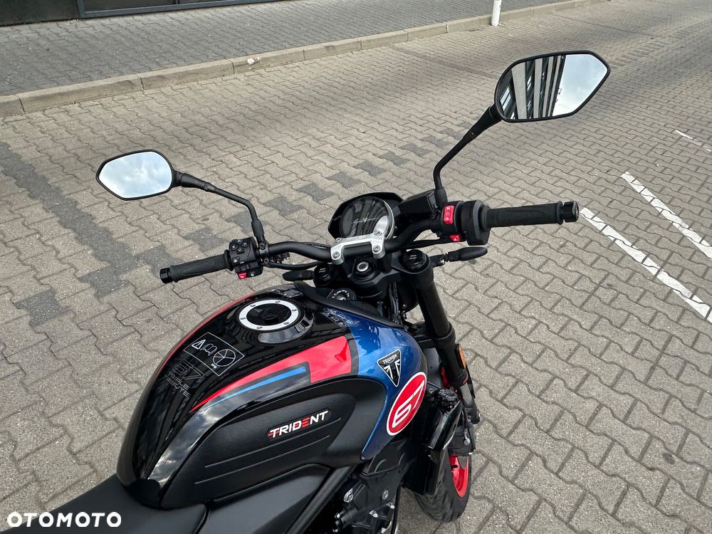 Triumph Trident - 8