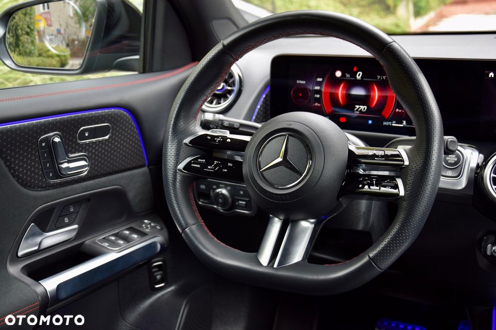 Mercedes-Benz GLB 200 d 4-Matic AMG Line 8G-DCT - 12