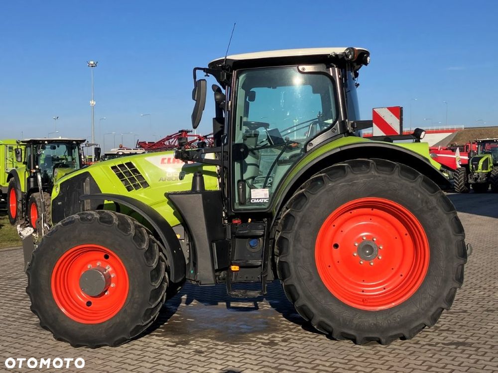 Claas ARION 660 CMATIC - 8