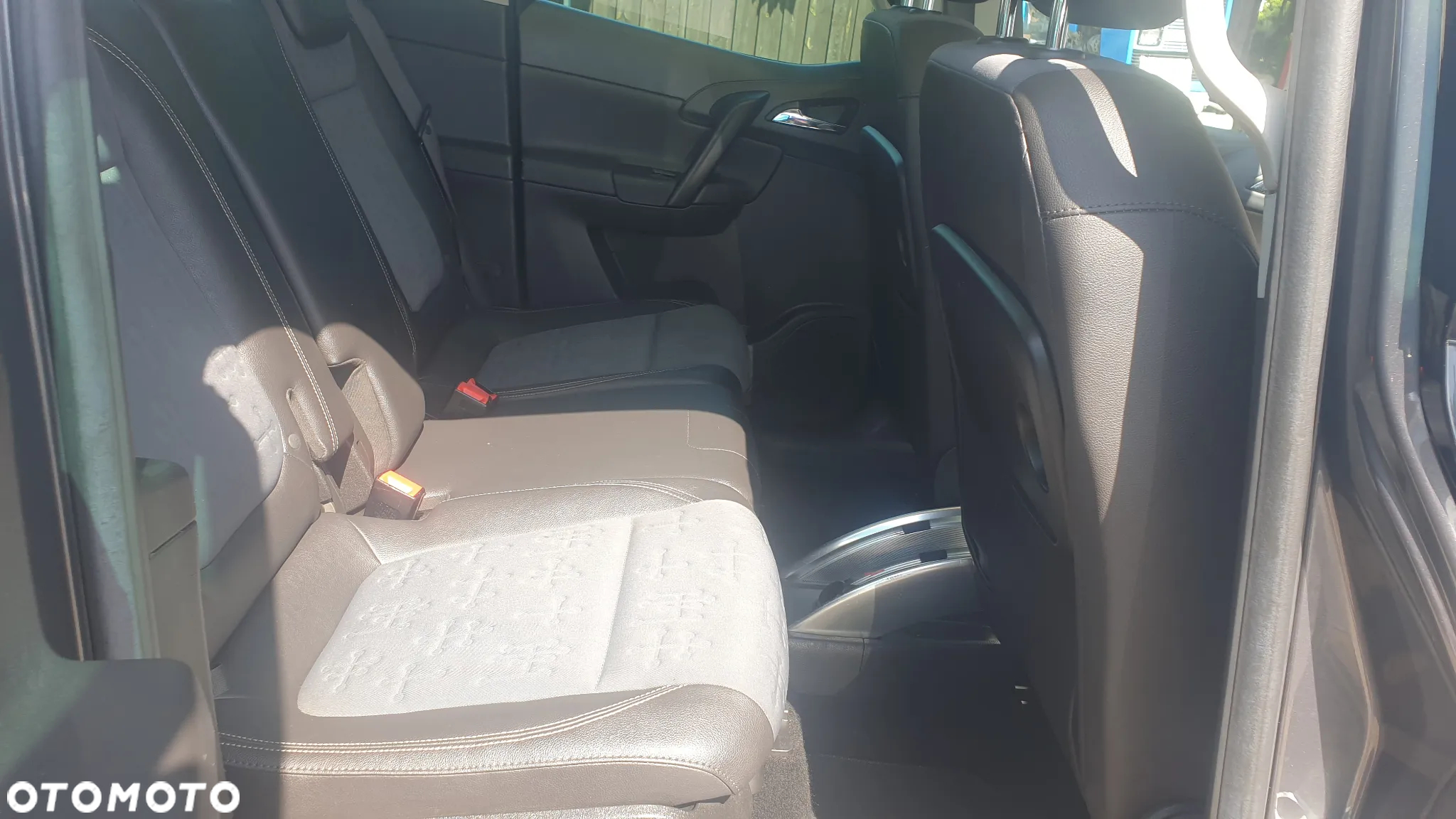 Opel Meriva - 11