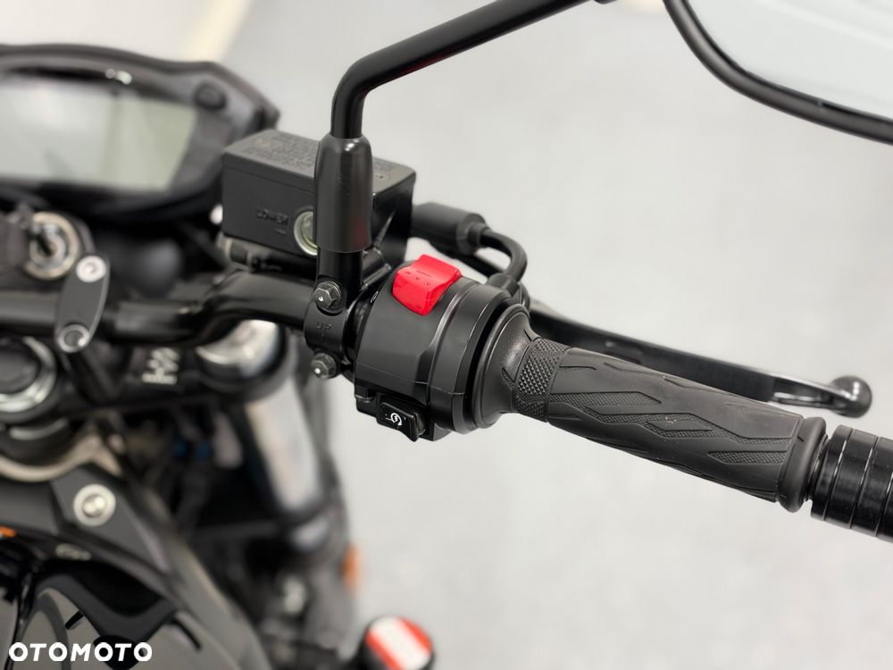 Suzuki SV - 18
