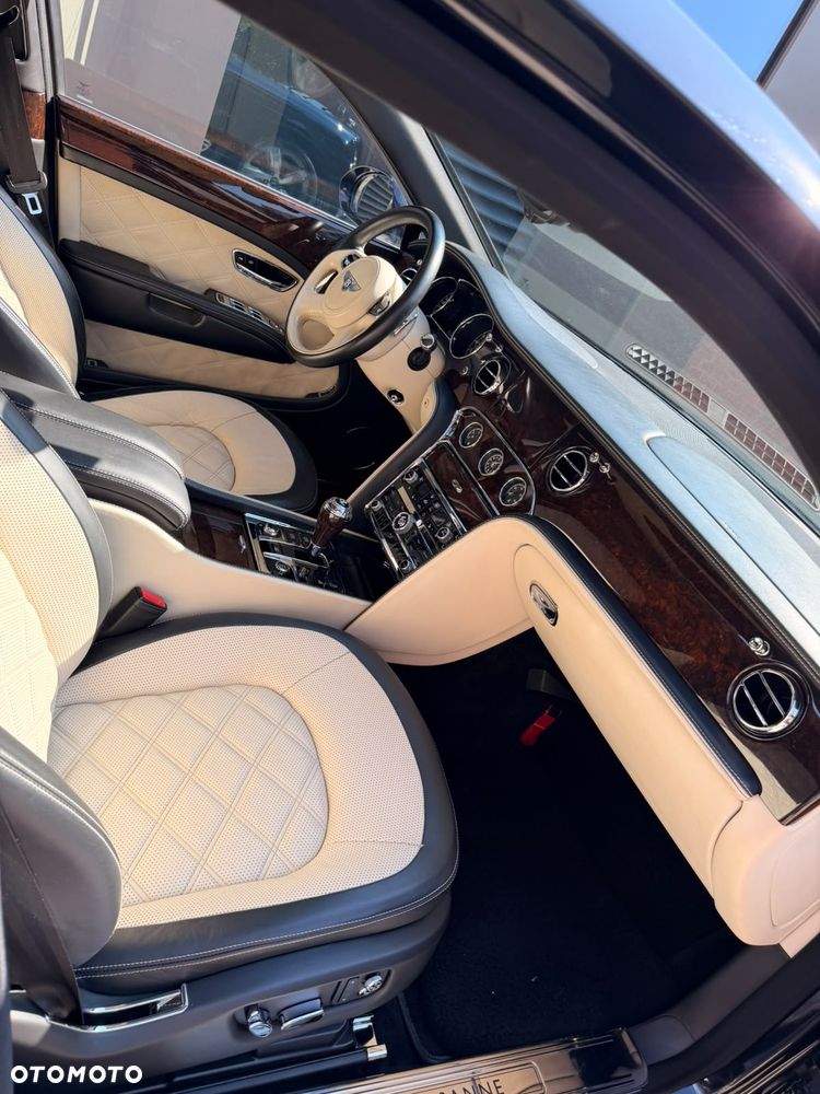 Bentley Mulsanne - 27