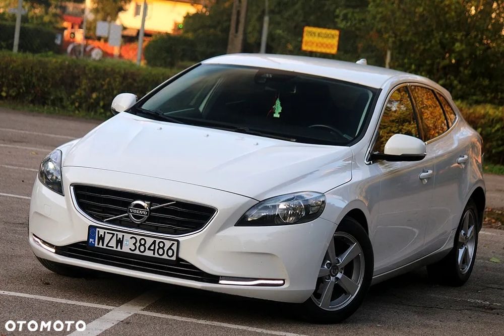 Volvo V40 D2 Momentum - 4