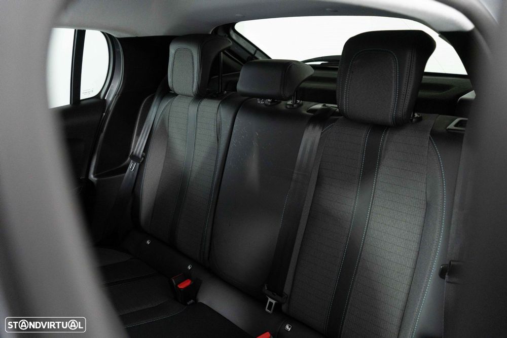 Peugeot 208 1.2 PureTech Allure Pack EAT8 - 11