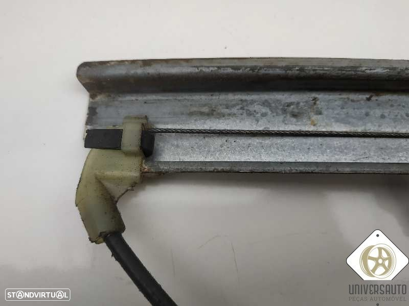 ELEVADOR DE VIDRO TRASEIRO DIREITO NISSAN ALMERA II 2002 - 4