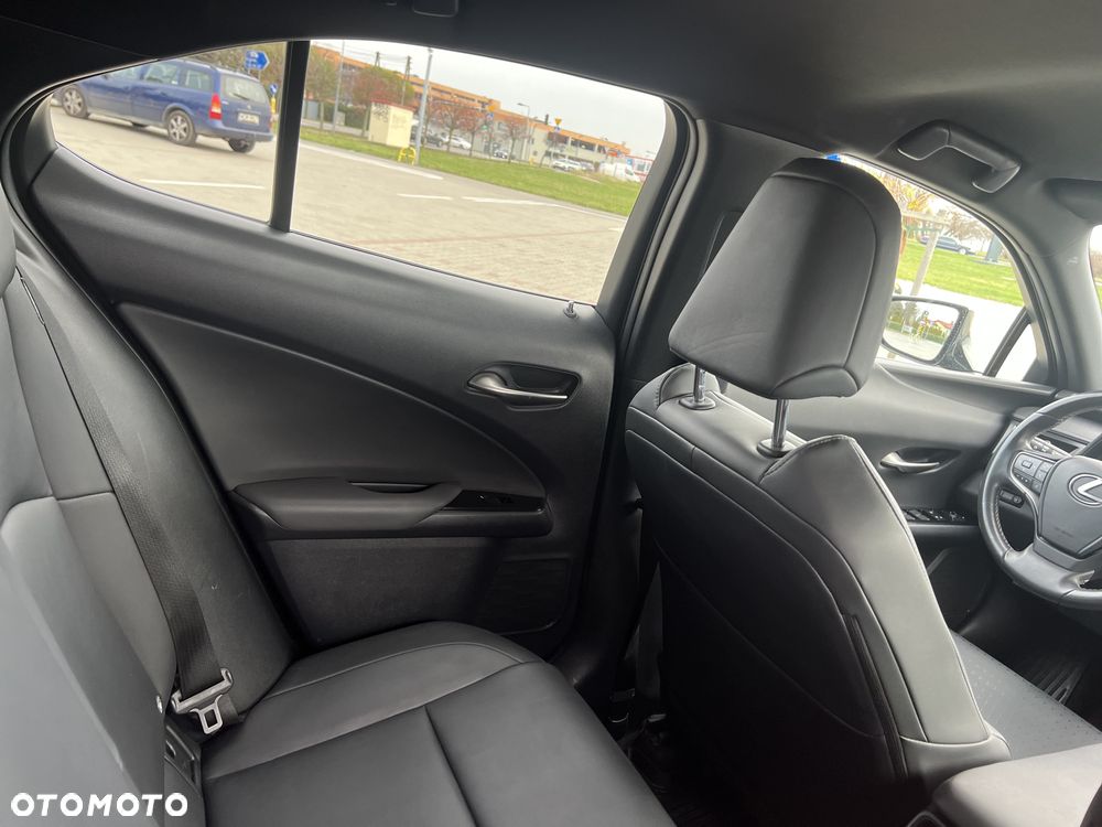Lexus UX 250h GPF F Impression 2WD - 22