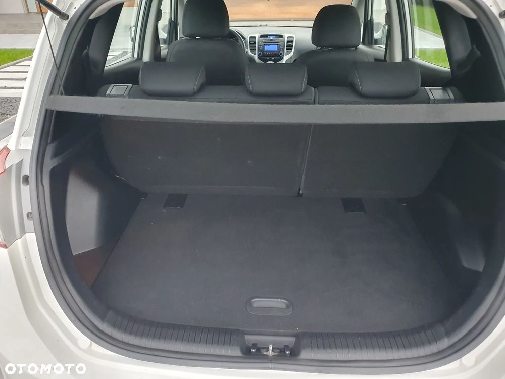 Hyundai ix20 1.4 BlueDrive Classic - 16