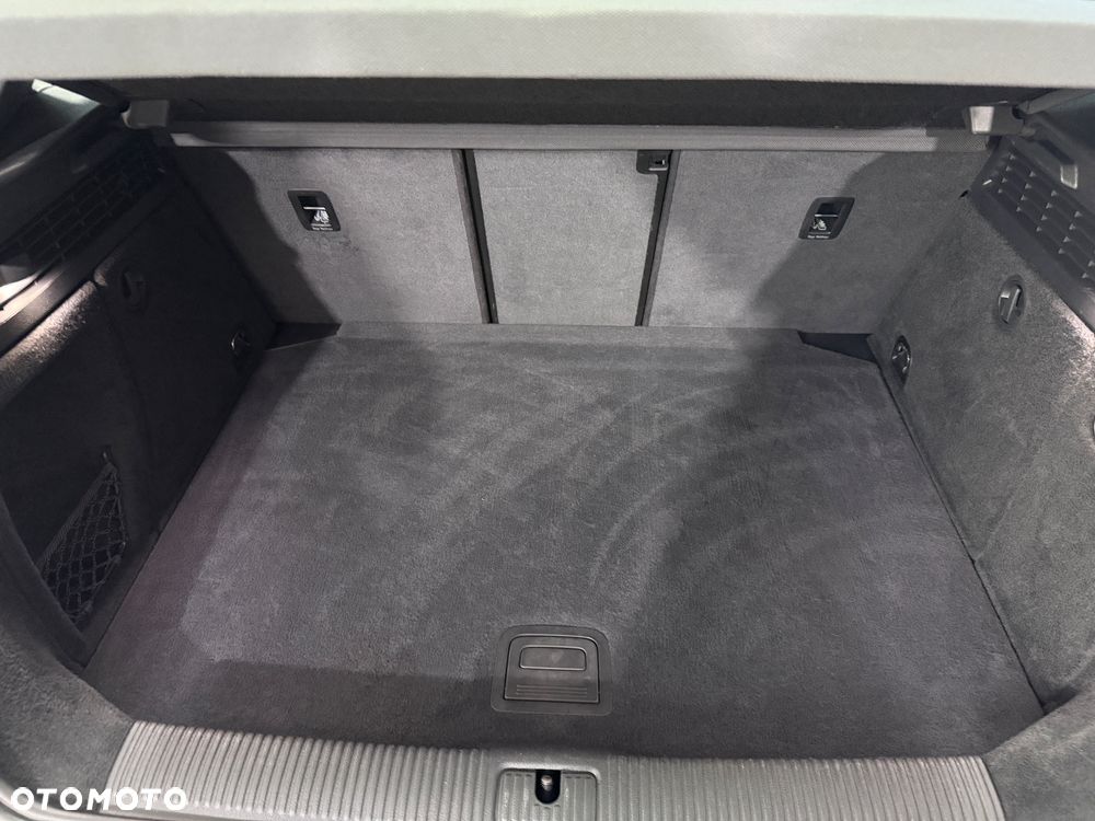 Audi S3 Sportback S tronic - 16