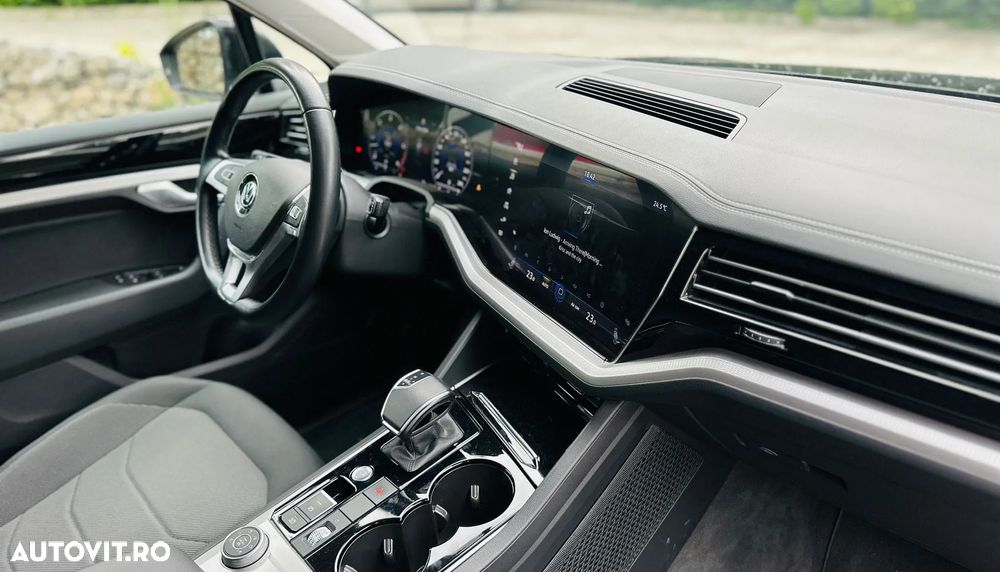 Volkswagen Touareg - 9