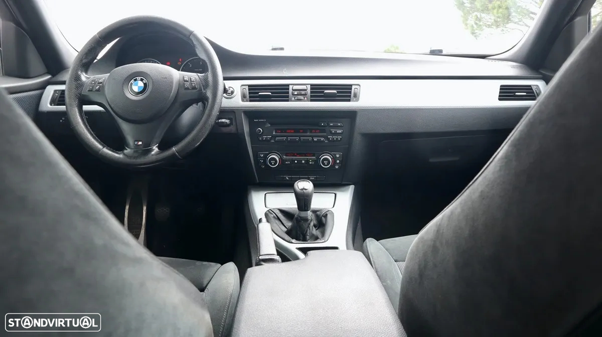 BMW 320 d Touring - 22
