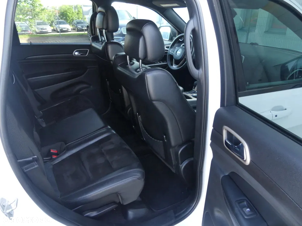 Jeep Grand Cherokee - 9