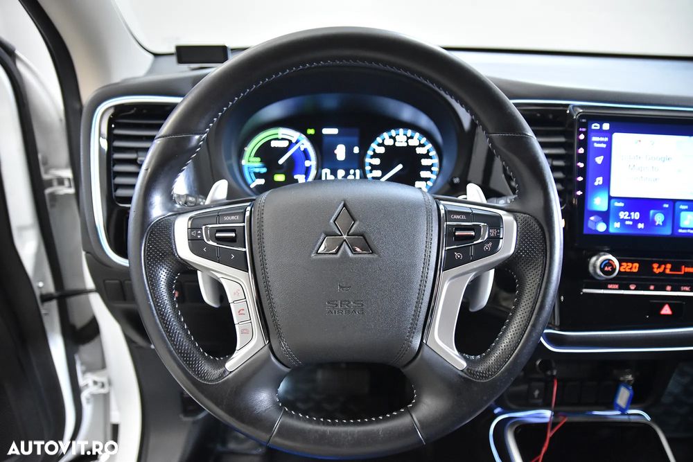 Mitsubishi Outlander - 17