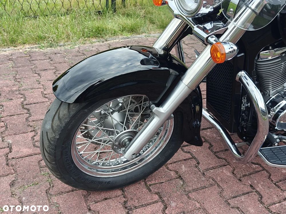 Suzuki Intruder - 28