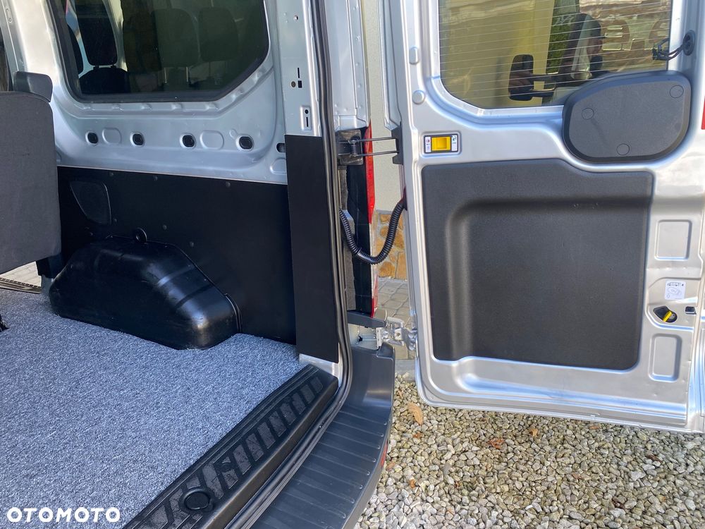 Ford TRANSIT, 9-osobowy, zakupiony w salonie w Rzeszowie, bezwypadkowy - 18