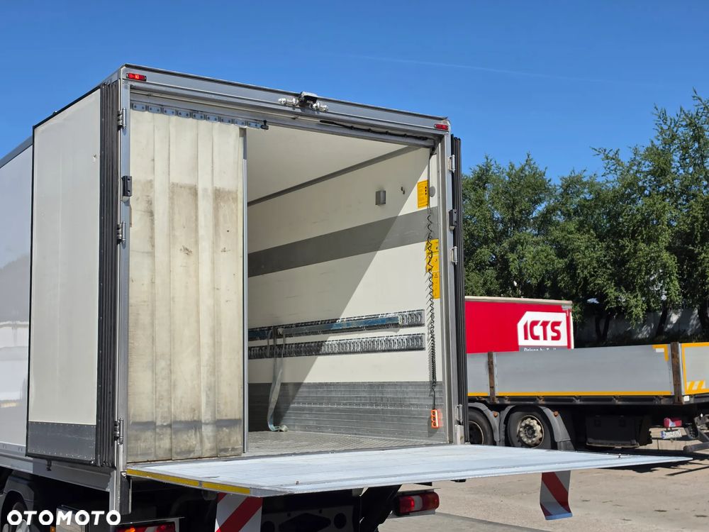 Mercedes-Benz Atego 1524 Chłodnia + Winda /Euro 6 / 2018 / 240 tys. km / 15 EP / Pneumatyka / Tempomat - 9