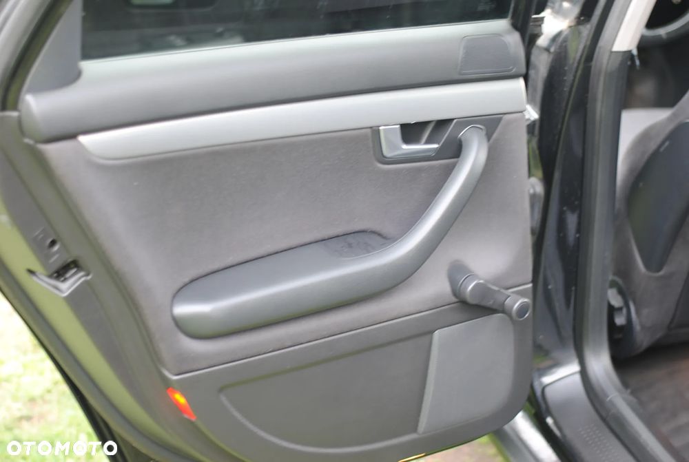 Audi A4 Avant 1.8T - 21