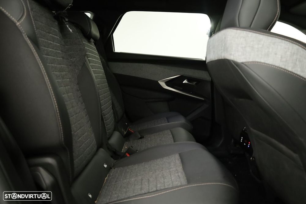Peugeot 5008 1.2 Hybrid Allure e-DCS6 - 21